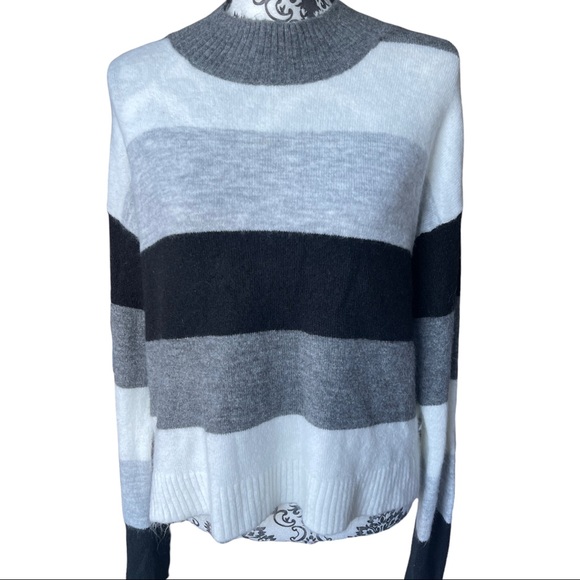 Express - sweater in white, black, and gray. Wide horizontal striped pattern. - Picture 1 of 8